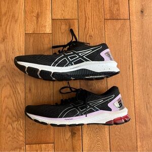 ASICS Black and Oink Duomax Sneakers - Size 11
